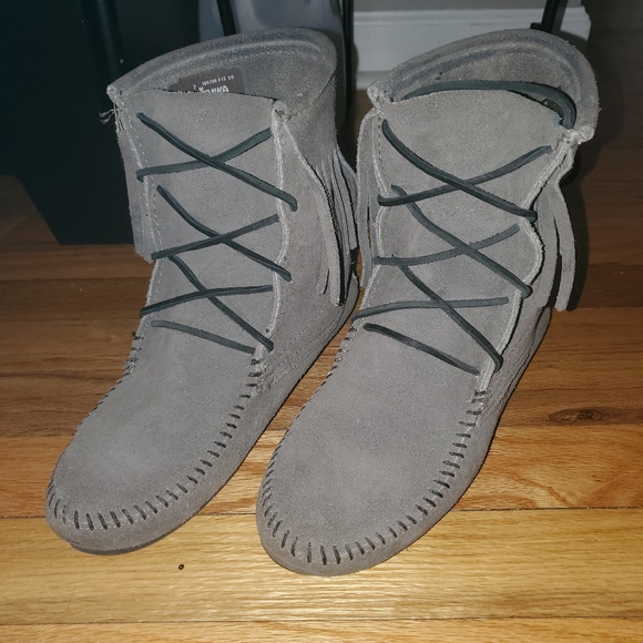 minnetonka tramper boot